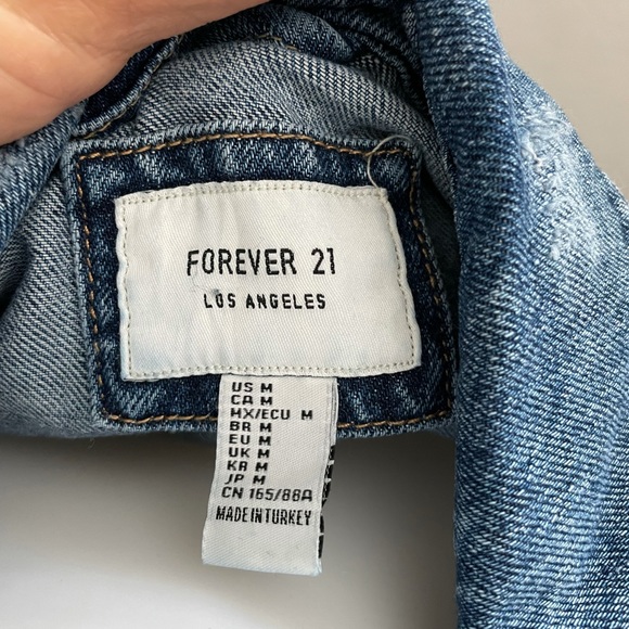 Forever 21 - Crop and Distressed Jean Jacket - M - Picture 2 of 8